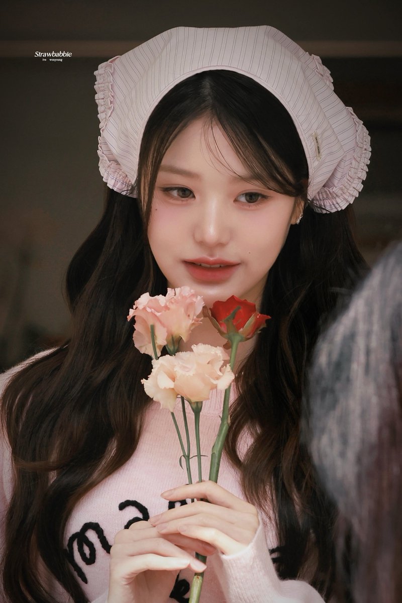 Strawbabbie_wy's tweet photo. 240926  👶🏻🤲🏻💖🤍

#아이브 #IVE #장원영 #JANGWONYOUNG #원영 #WONYOUNG #ウォニョン @IVE_twt https://t.co/FeTEKqpOKj