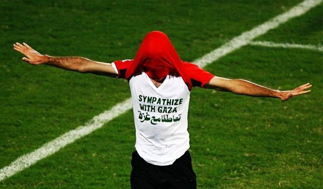 أنا واقعه ف حب الفديوهات الل بيتكلم فيها اللاعيبه عن أبو تريكه
ومفشلتش مره إنها تحببنى فيه أكتر وتبهرنى بيه 
إرهابى القلوب ♥♥♥♥♥♥♥🇵🇸