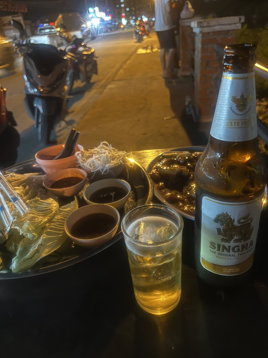ploy84681223's tweet photo. หมูกระทะกันค่ะ #พระอินทร์ https://t.co/BHMVrU8EX4