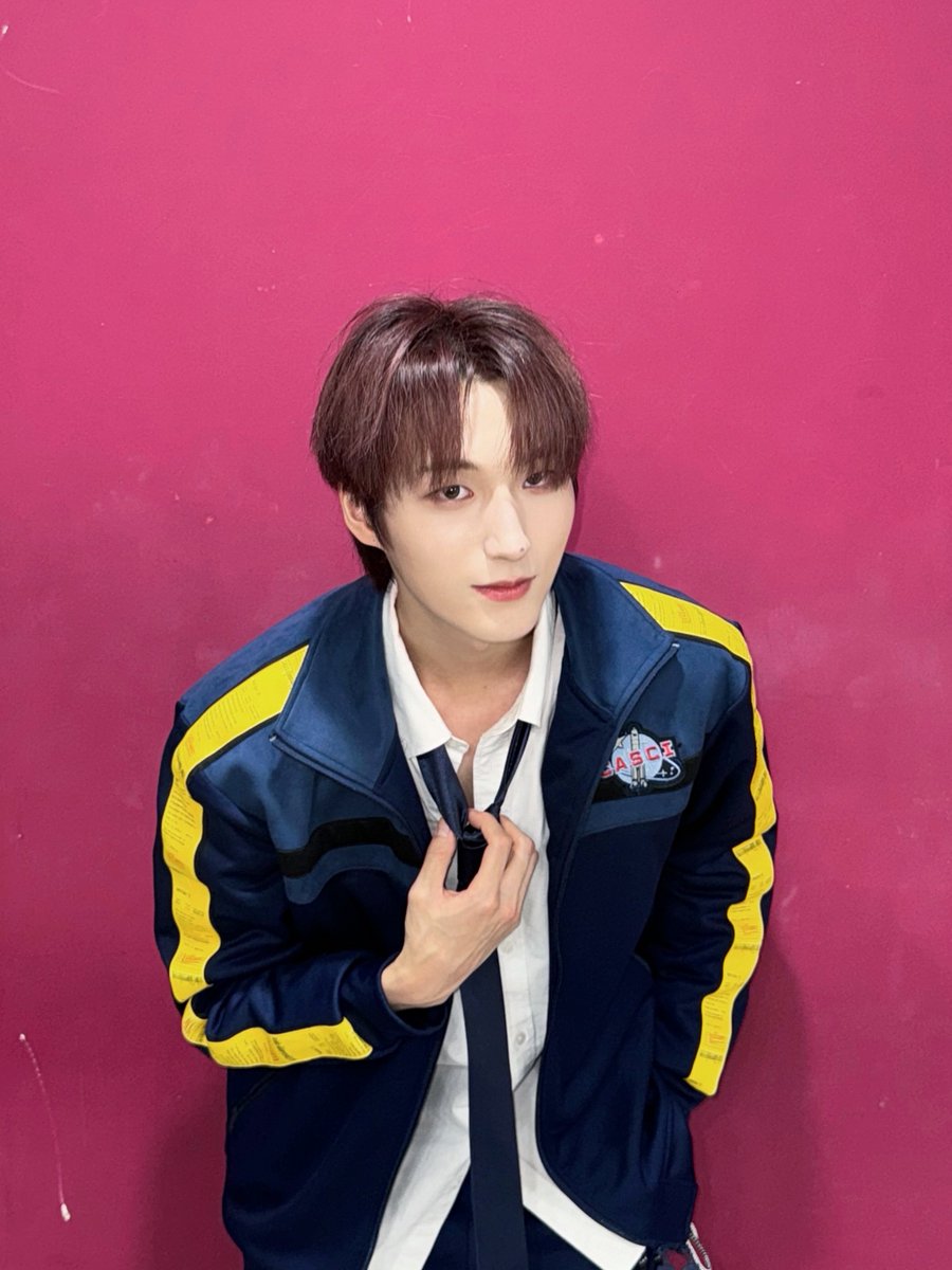 XODIAC_MEMBERS's tweet photo. [#범수]

행복☘️💜

#XODIAC #소디엑 #BEOMSOO #범수 https://t.co/hgr4jaWMIv