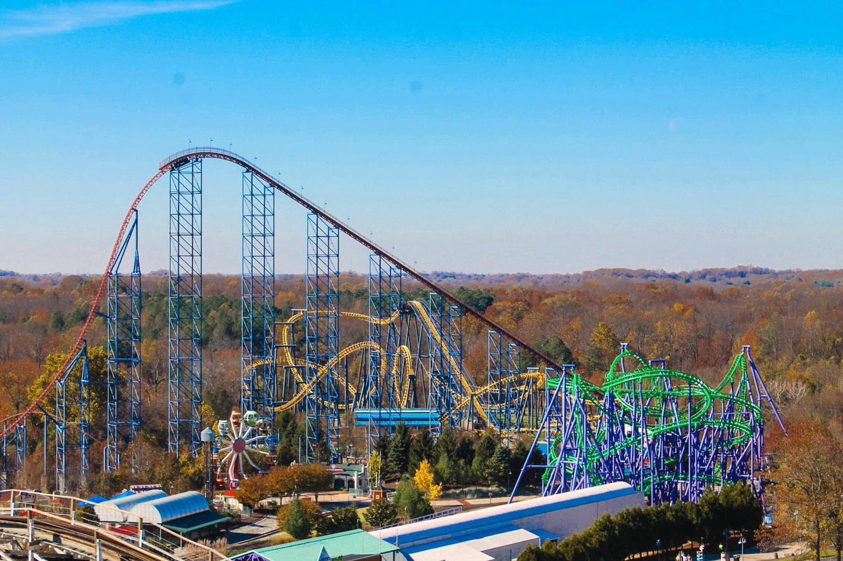 Sun’s out, fall fun is out! 🍂