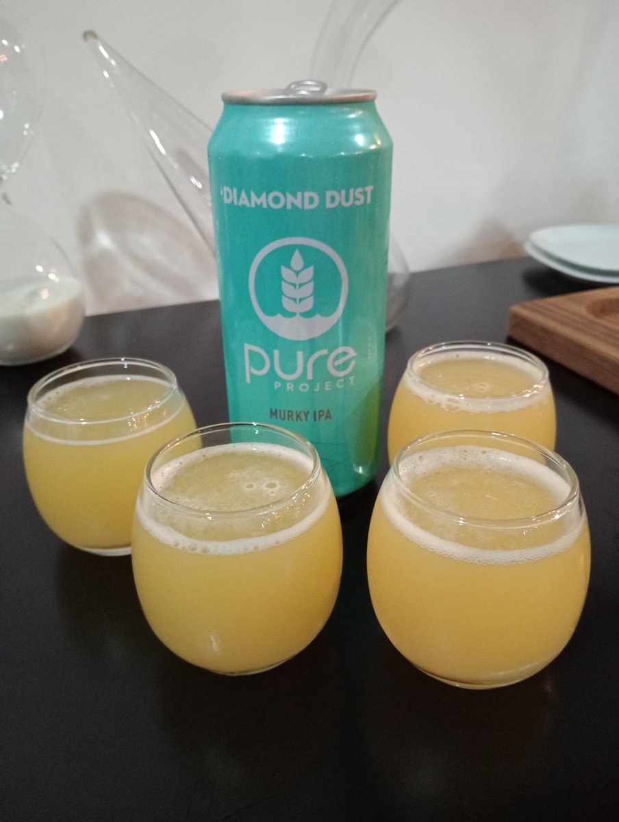 FCervisia's tweet photo. Sabadito de compartir y probar cervezas. Con lluvia, música y amigos probamos algunas de @CoronadoBrewing @purebrewing @CCHercules y @Moersleutelbeer 

#Frigus #beer #cerveza #craftbeer #beerme #beertime #beerlover #BrothelHB #drinkbeer #artesanal @ErnestoGasparri @maye_646 https://t.co/ytGC2mgs4I