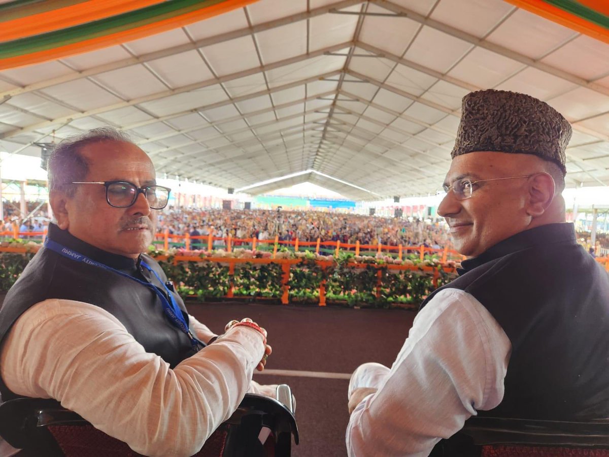 GulamAliKhatana's tweet photo. Hon'ble Prime Minister Shri Narendra Modi Ji addressed a massive public rally in #Jammu.
#JammuWithPMModi https://t.co/BiTKR5qJy8