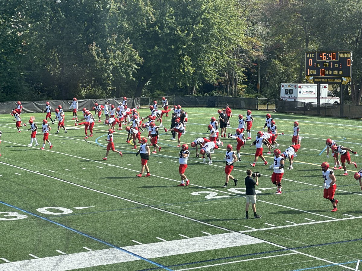 FerrisFootball's tweet photo. Warmups underway! https://t.co/grIV7jAWmL