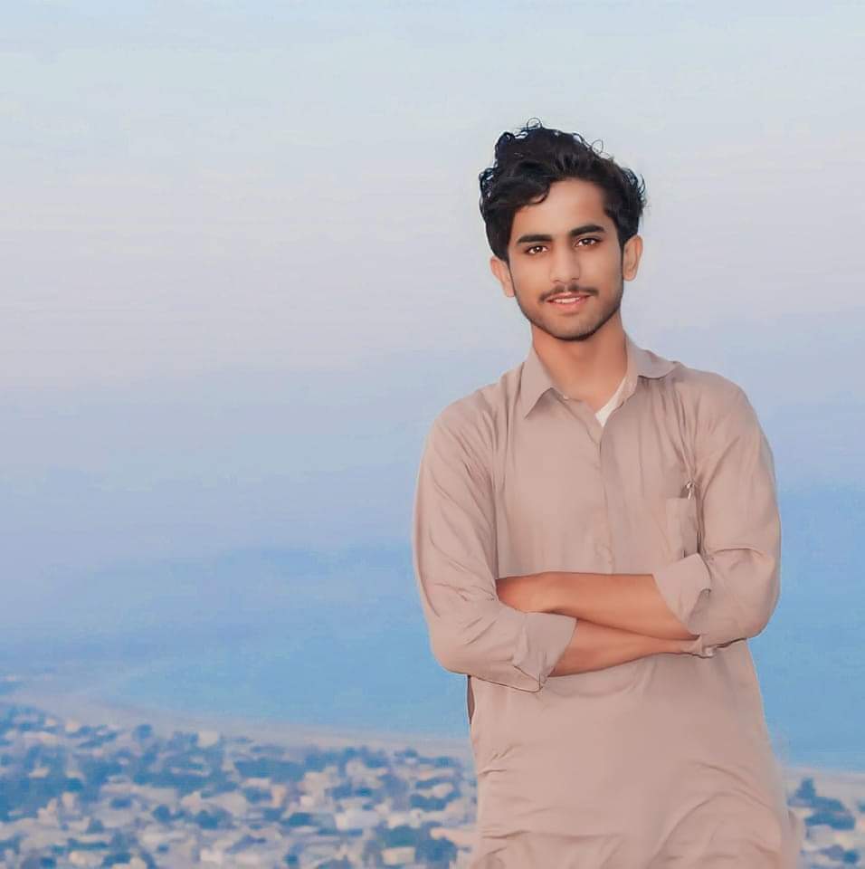 zahrbaloch23's tweet image. گوادر سے چار نوجوان پاکستانی فورسز کے ہاتھوں جبری گمشدگی کا شکار۔
اطلاعات کے مطابق 27 ستمبر کی رات کو گوادر سے دودا خالد، معراج نور بخش، ایوب  حمزہ اور  اعجاز حسین کو جبری طور پر لاپتہ کیا۔
#EndEnforcedDisappearnces 
#StopBalochGenocide