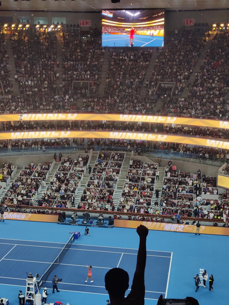 真的是满坑满谷
😂😂😂