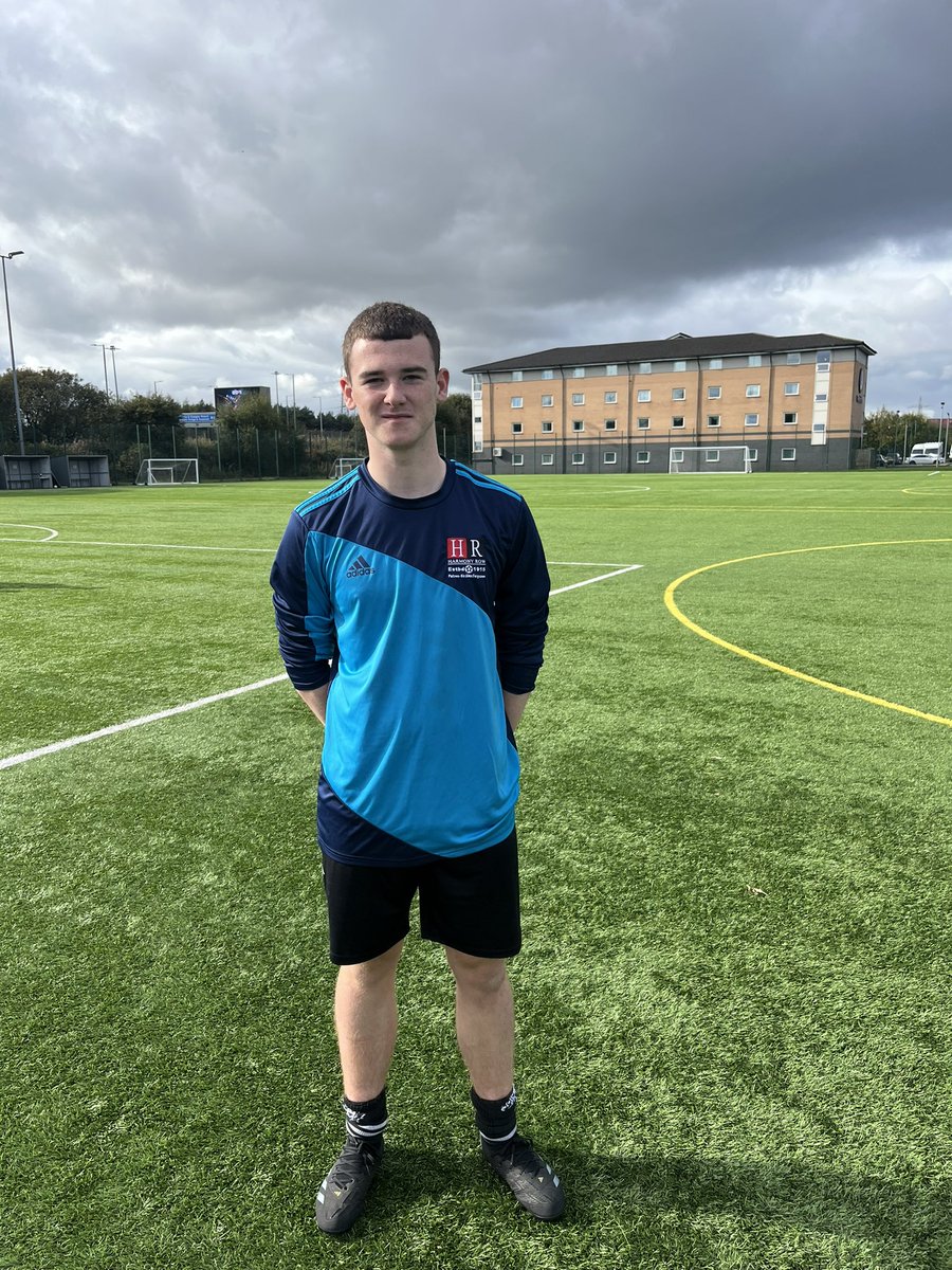 laura pluck tweet media