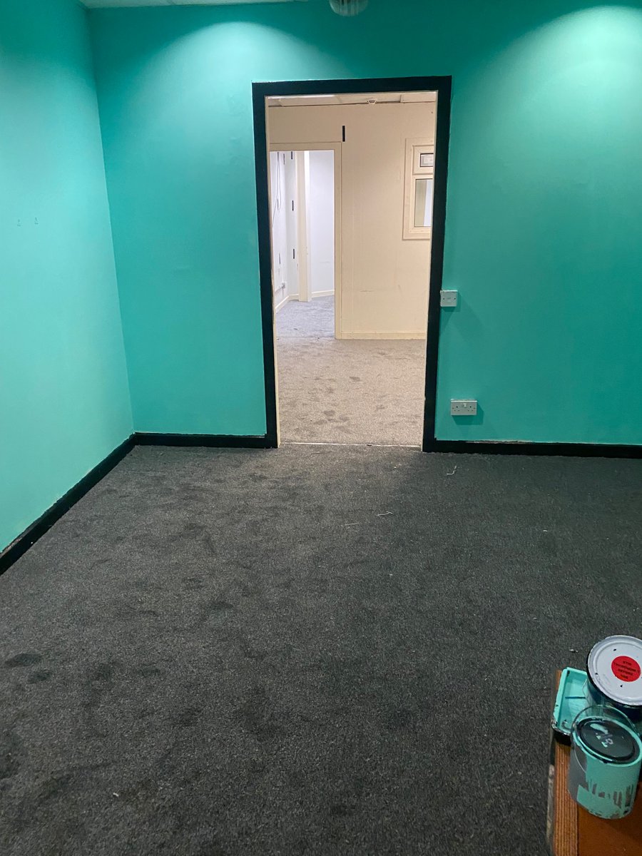 Laura Tannahill Centre tweet media