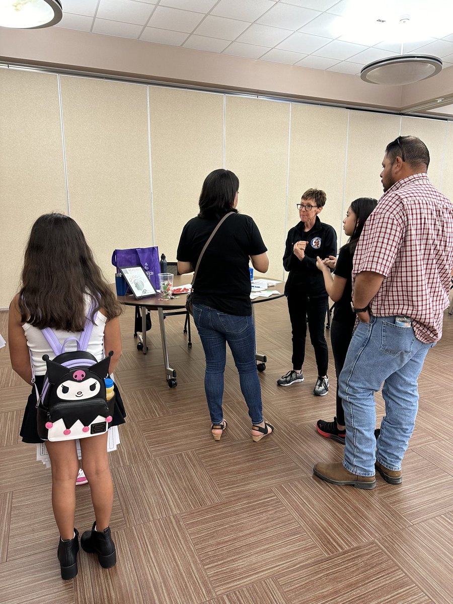 Julia Benavides tweet media