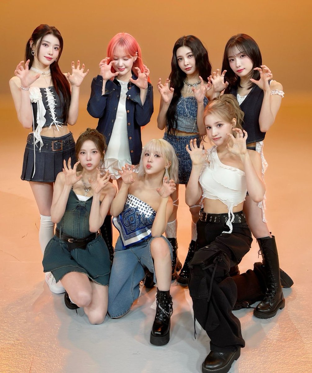 kep1pics_'s tweet photo. THEY ARE SO CUTE OMG 🥺💜 https://t.co/v3PQYh0rk0