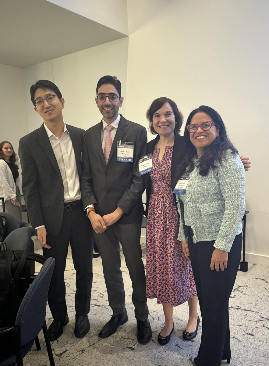 Latinamd's tweet image. #ET24 Meetings are all about learning and networking with amazing thoracic oncology researchers all over the country with @chulkimMD @LombardiCancer @thenasheffect @StephensonCC @LauraAtHome @DukeCancer @NaglaAKarimMD @InovaHealth #lcsm #conferencing