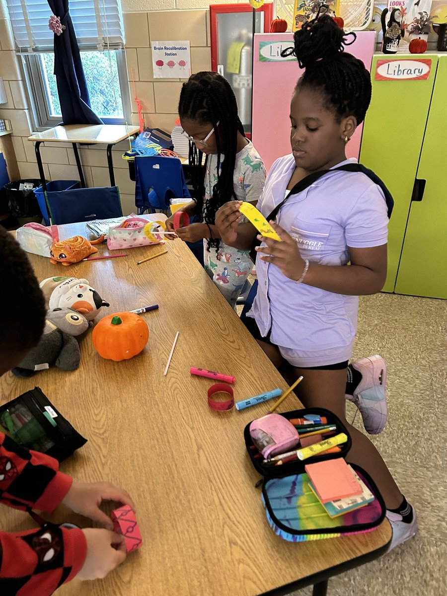 GertnerTCS's tweet photo. Steam activity for PBIS!! We made hoop flyers. The kids loved it. Great work. @KelbaughKathy @ChatsworthSch https://t.co/gGFWOBo47P
