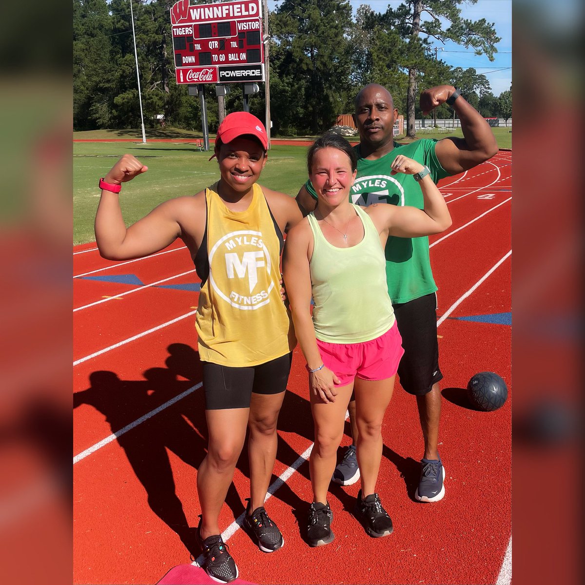 LaraeMyles's tweet image. #Saturdaze 🔥🔥🔥 #TrackPractice 🏃🏽‍♀️🏃🏽🏃🏽‍♀️ #MylesFitness 🏋🏽‍♂️