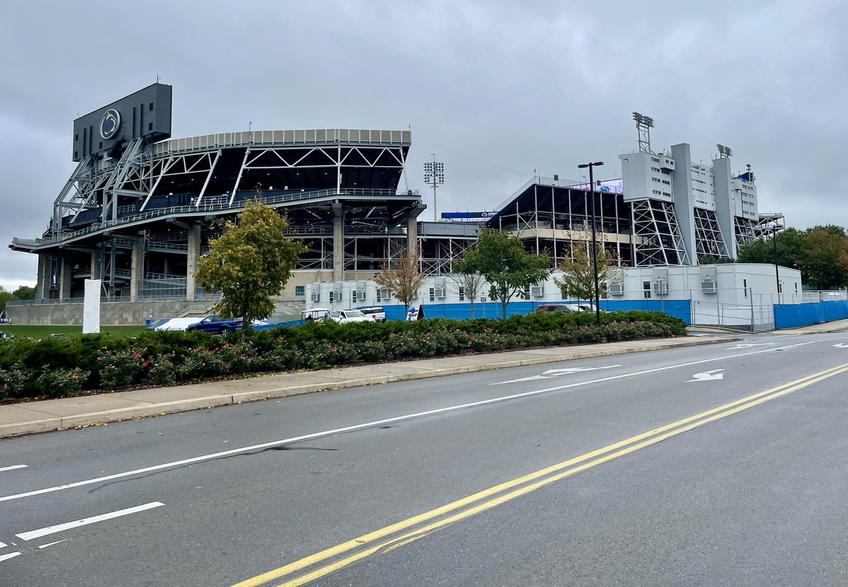 110,000 fans expected at tonight’s Penn State game. #19 Illinois vs #9 Penn State.