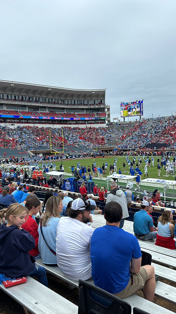 KySportsRadio's tweet photo. 1 hour before the game we bought 4 tickets on the 14th row for $50 each 

Cool stadium and nice people though https://t.co/H50EED8OCX