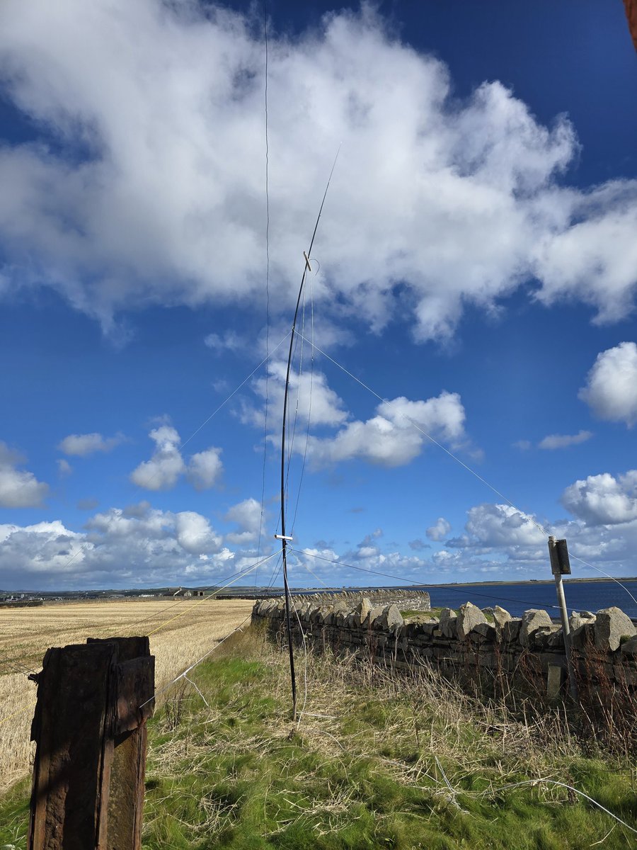 Triband vertical by <a href="/GM6DX/">Billy GM6DX 🏴󠁧󠁢󠁳󠁣󠁴󠁿</a> at #GT0SP working well in the CQ WW RTTY contest. Read how to make it , in next months <a href="/PracWireless/">Practical Wireless</a> magazine.