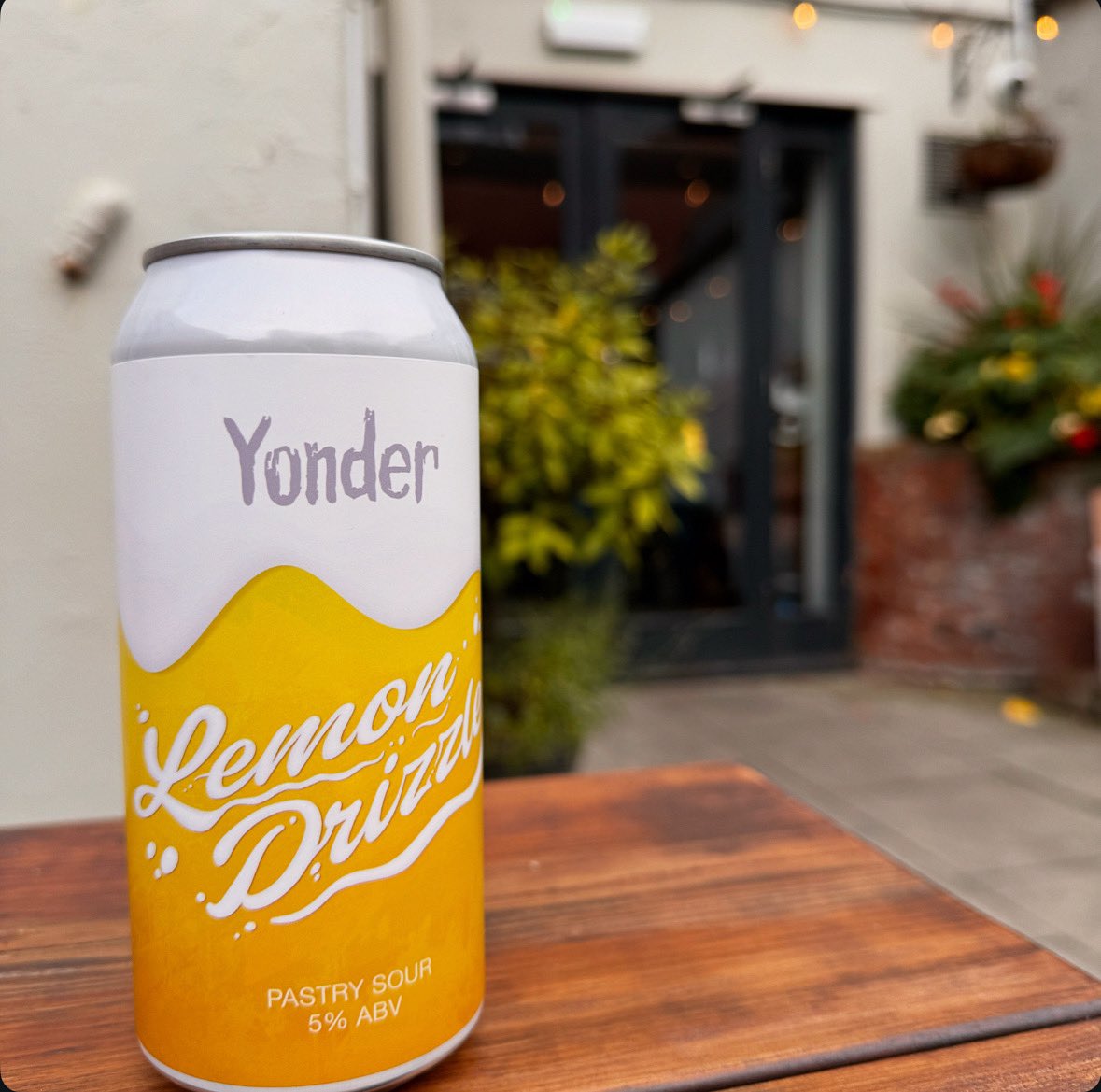 themagnetpub's tweet photo. NEW in at The Magnet 🧲
@BrewYonder
• Lemon Drizzle (5.0%) 🍋💧
#magnetcolchester
#colchesterbusiness
#colchesterpub
#colchester
#essexpub
#brewyonder
#micropub https://t.co/6EqE1cGtCo
