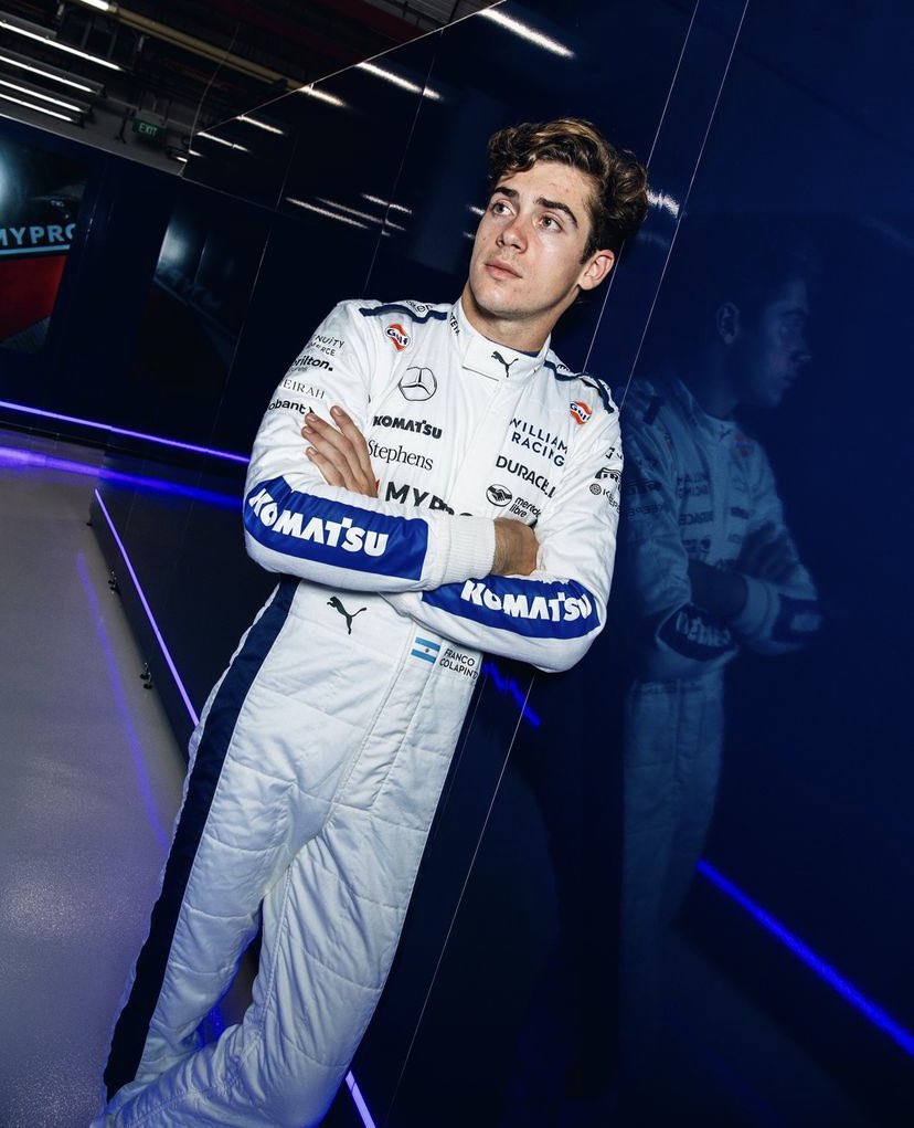 sintiboran's tweet image. en fin no es la nave es el piloto