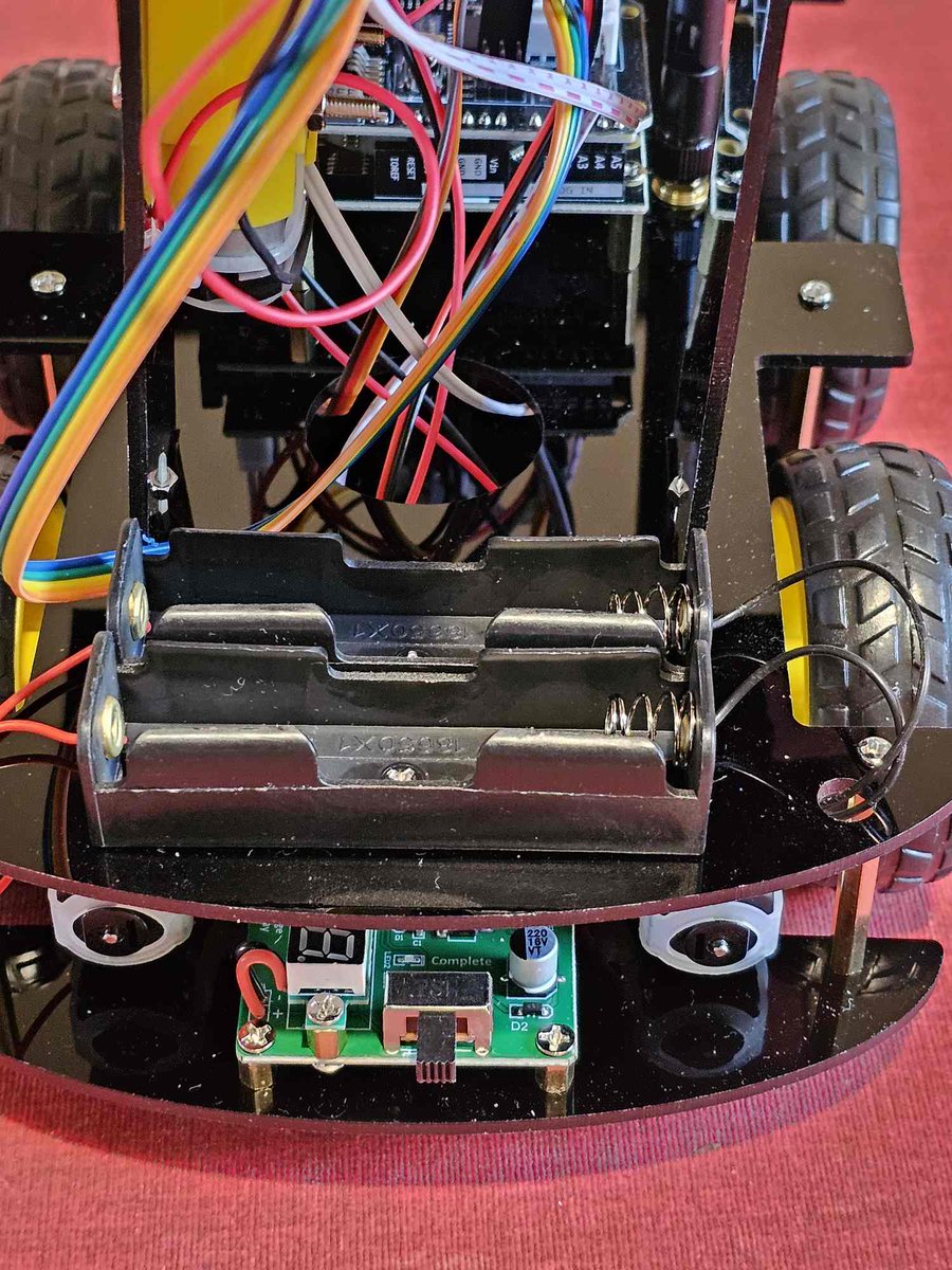 framboise314's tweet image. [2/2] Fin du montage du Robot #Solaire de @WauttonOutdoor L&apos; #ESP32CAM assure un retour image . Le panneau solaire est orientable et piloté par 2 cellules SDR qui pointent le panneau vers le soleil. #Yapluka installer les programmes sur #ESP et @Arduino et tester tout ça !