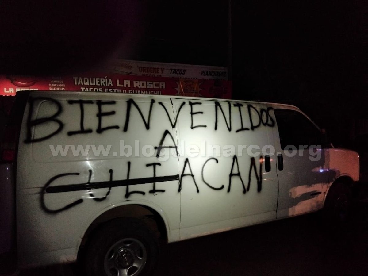 blogdelnarcomex's tweet photo. Bienvenidos a Culiacán, con camioneta, ocho cuerpos y ese mensaje, recibieron en Sinaloa al Presidente López Obrador y a Claudia Sheinbaum (Información en el enlace) https://t.co/xxUsZGiflx https://t.co/bj5qwyNPpC