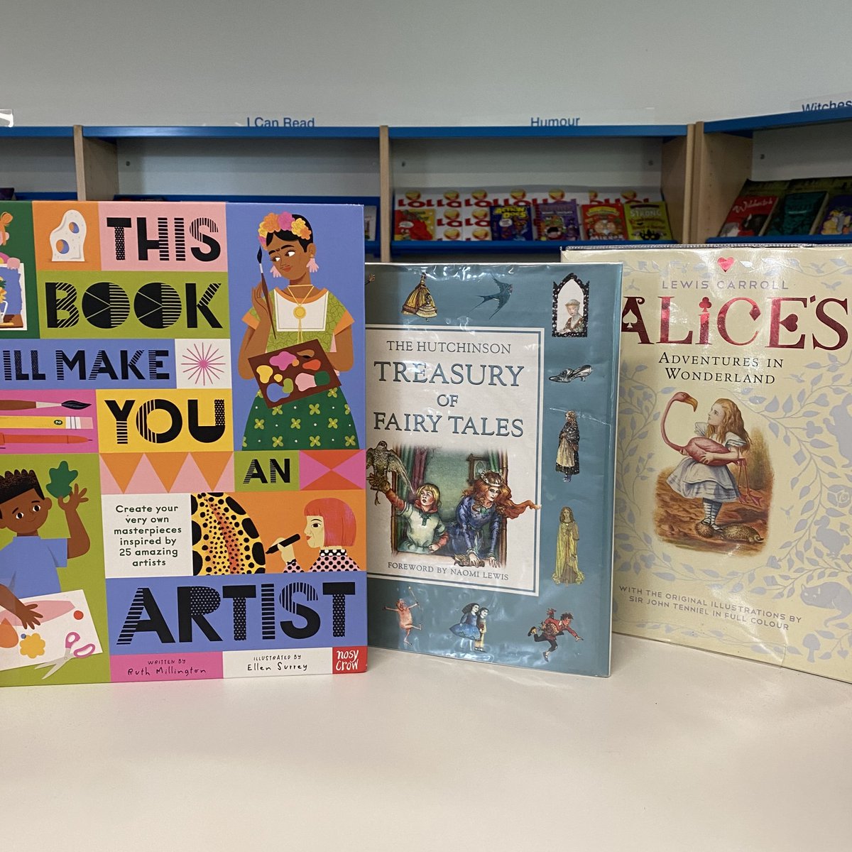 Books to inspire our younger visitors to the Paton exhibition!

🎨 Learn to paint and draw like Joseph Noël Paton
🧚‍♂️ Read fairy tales like the ones that inspired Paton's artworks
📚 Read Alice in Wonderland, written by Paton's friend Lewis Carroll