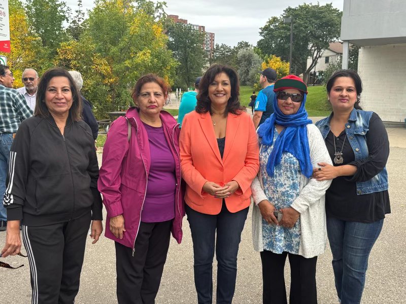 ninatangri's tweet photo. A wonderful start to the morning at Meadowvale Park! 

Thank you to Fasih and Unity in the Community for helping raise funds in support of @THP_hospital and seniors. https://t.co/WeL2xsQ11M