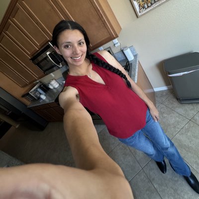 imsofiawbu's tweet photo. #NewProfilePic https://t.co/9p2eS8KwkY