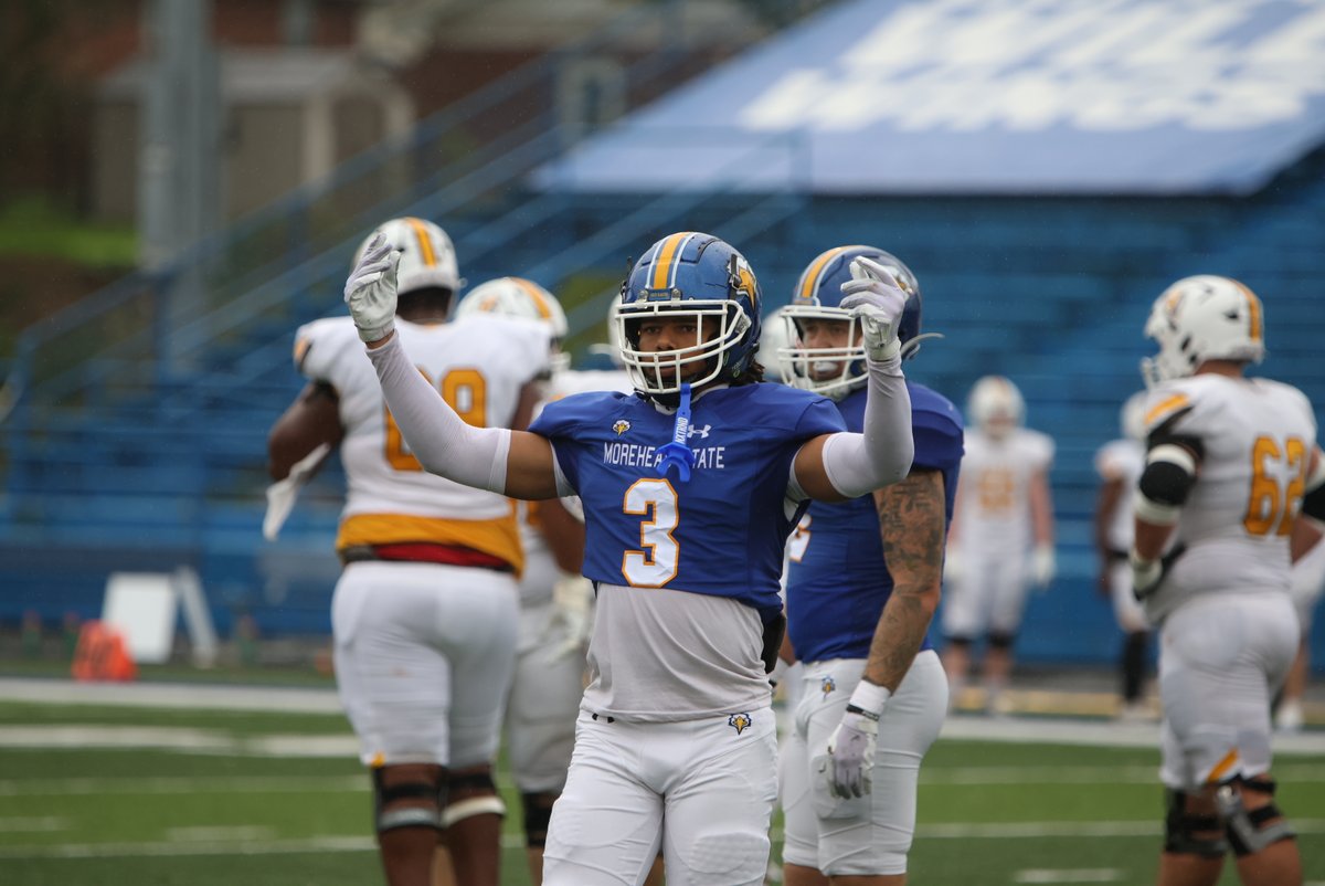 Morehead State Athletics (@msueagles) on Twitter photo .<a href="/MSUEaglesFB/">Morehead State Football</a> (3-2/1-0) comes away with the 17-5 home win in the rain over Valparaiso (2-3/0-1). 4Q 25y TD from <a href="/CarterCravens/">Carter Cravens</a> to <a href="/7gnate/">Gn8®️</a>. Defense was the story with 9 sacks & 14 TFLs, holding Valpo to 126 yards (35 run, 91 pass). <a href="/BenzaNoah/">Noah Benza</a> 3.5 SK, 4.5 TFL.
#SoarHigher .<a href="/MSUEaglesFB/">Morehead State Football</a> (3-2/1-0) comes away with the 17-5 home win in the rain over Valparaiso (2-3/0-1). 4Q 25y TD from <a href="/CarterCravens/">Carter Cravens</a> to <a href="/7gnate/">Gn8®️</a>. Defense was the story with 9 sacks & 14 TFLs, holding Valpo to 126 yards (35 run, 91 pass). <a href="/BenzaNoah/">Noah Benza</a> 3.5 SK, 4.5 TFL.
#SoarHigher