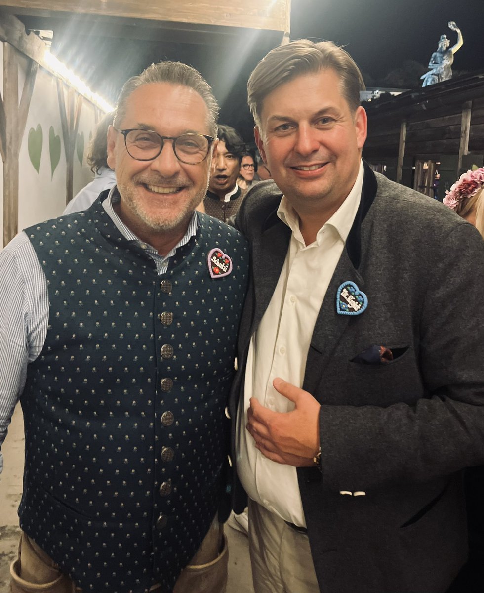 HC Strache tweet media