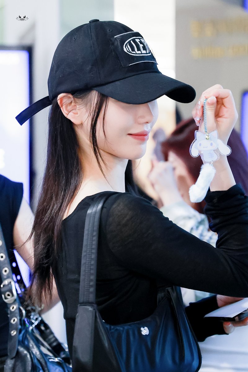 ting1ian_xw's tweet photo. 240711 GMP출국

보고싶어

#Kep1er #케플러 #XIAOTING #션샤오팅 #샤오팅 #심소정 #沈小婷 https://t.co/YEIHuEEJJI