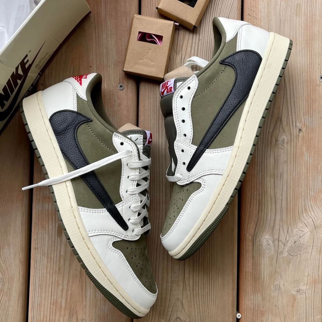 phxbots's tweet photo. More User Success from Phoenix! 💸

We hit some of the lowest stock sizes in the Air Jordan 1 Low SP - Travis Scott "Medium Olive" and one user secured 3 pair of Men's on their run this morning!

Want success like this? 🚀

The Phoenix Robotics public release version 1.0 is now available on Whop:
https://t.co/CaKWNN4E0n

#nike #jordan #snkrs #snkrsapp #sneakerbot #snkrsbot #sneakersbot #nikebot #software #digitaldownload #bots #proxies #servers #discord #discordserver #topsecret #automation #technology #aisoftware #electron #nodejs #react #reactjs #NikeSNKRS #NikeSNKRSBot #jordan1 #travisscott #aj1 #airjordan1