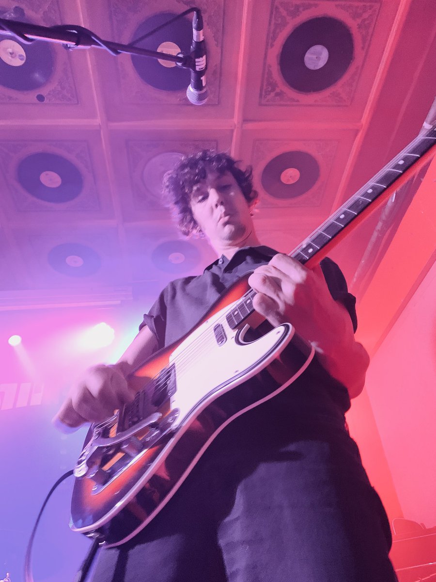 LadyDonnington's tweet photo. First time seeing @Art_Brut_ since I-don’t-know-when (sometime mid-late 00s?)  @EddieArgos was on fine form! 😁
Really hope the new home for @MolotowHamburg is as good as this venue https://t.co/gQZfCdW5tM