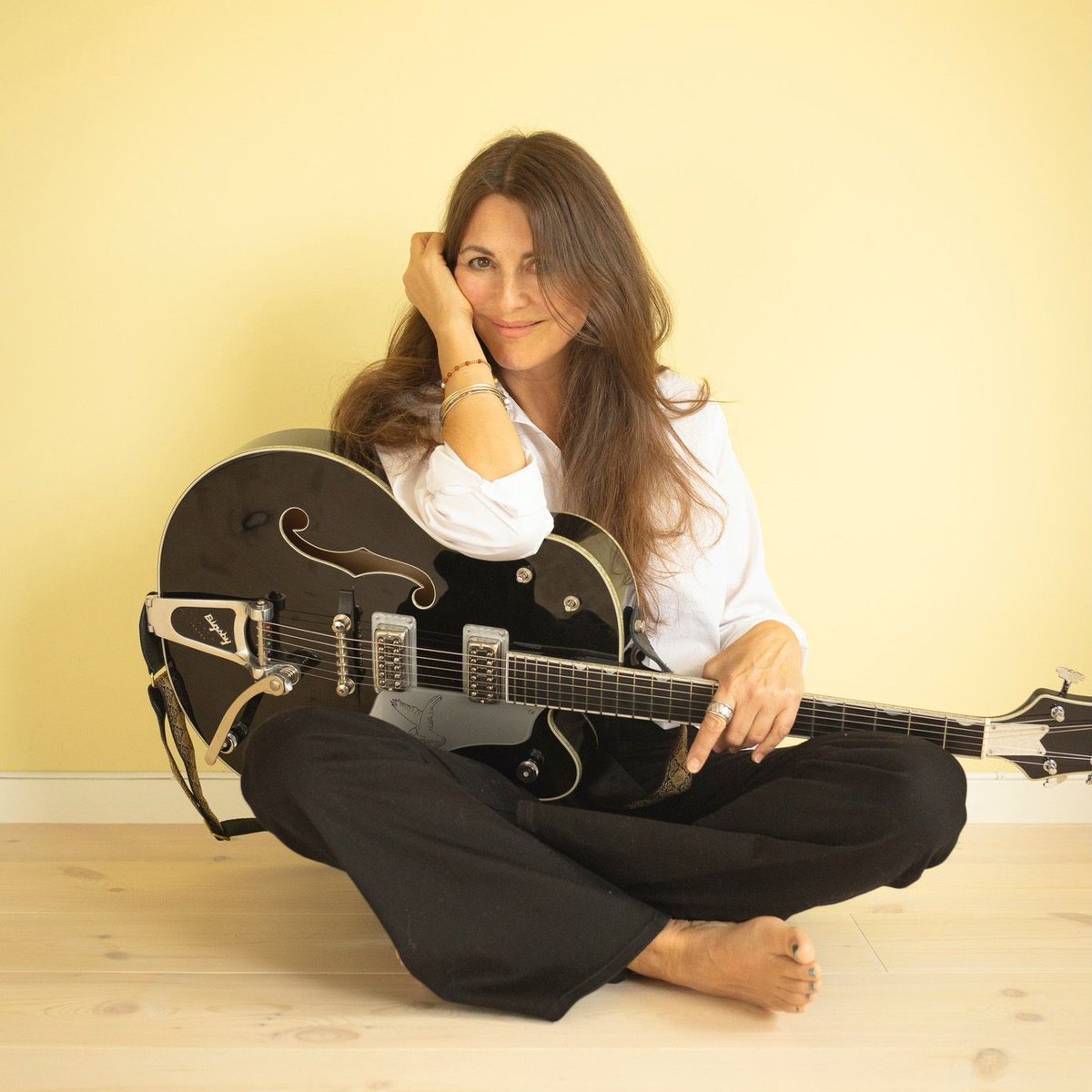 Song 4 of the UKCountryRadio.com Song Award is Heard You Cry On My Radio - Claudia Scott