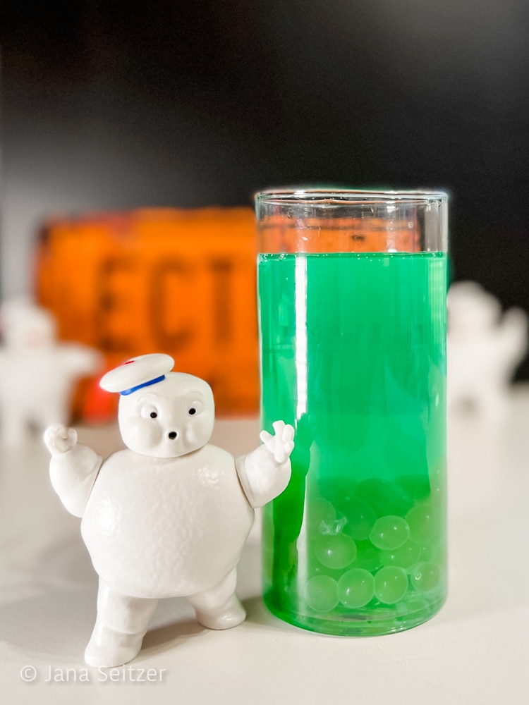 What is the name of the fluorescent-green, orange-flavored Hi-C variety that debuted in 1986 as a tie-in to the animated series "The Real Ghostbusters?"