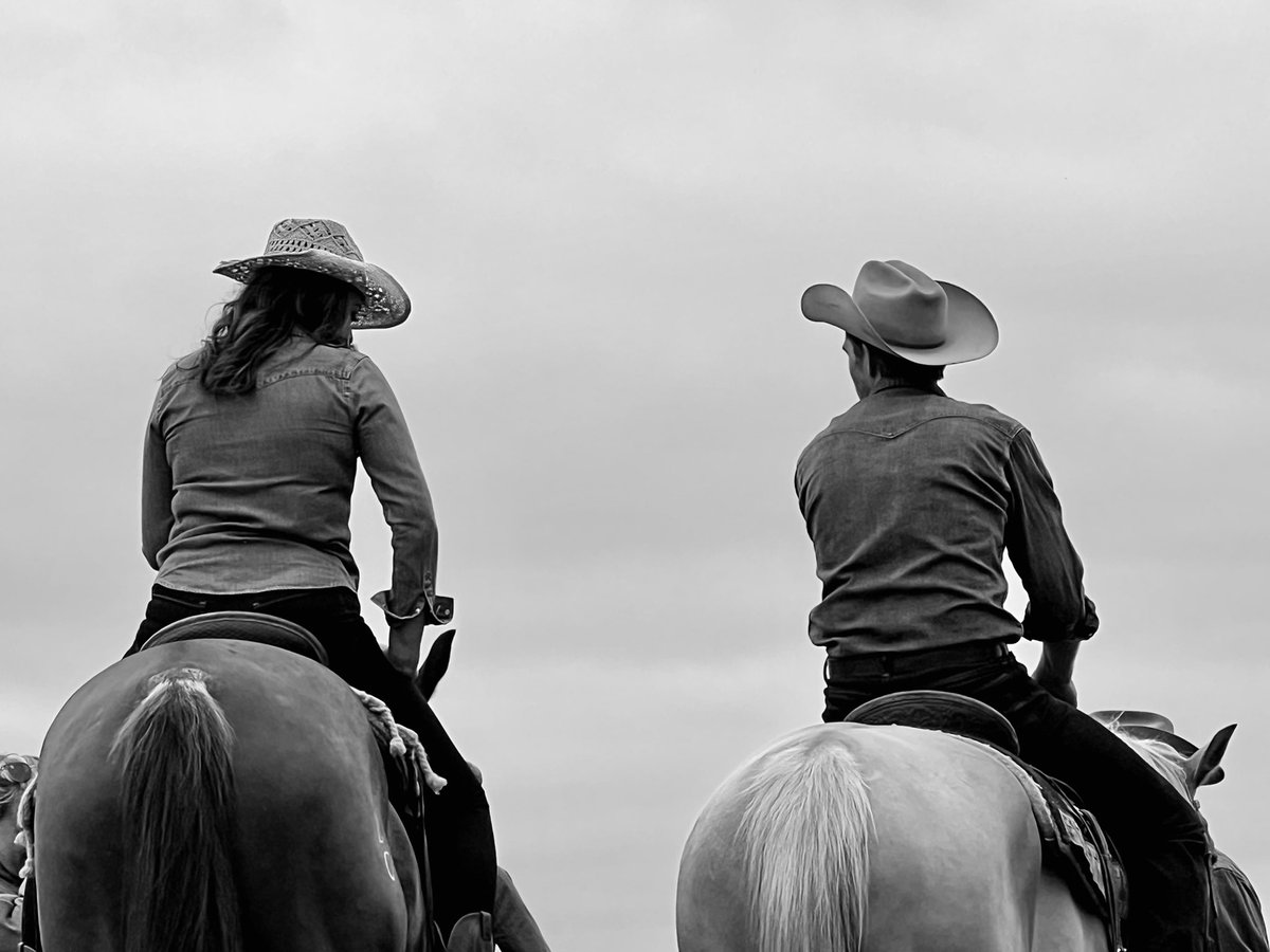 TheLucasBryant's tweet photo. how many horse’s asses can you find in this pic? hint: the ridiculously hilarious and stupidly talented @KimberleySustad may or may not be one of them! #TheRealWest premieres tonight Sat Sept 28th at 8/7c on @hallmarkchannel and on W in Canada. what a ride! 🐴❤️ https://t.co/YIlk3VA2jZ