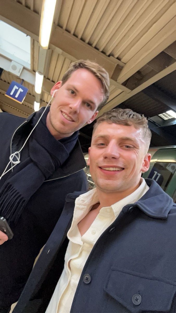 CansSAFC's tweet photo. Nice chat with KLD at Euston today. Said he’s spending big in the January window 👍 https://t.co/PEzuNVBR8p