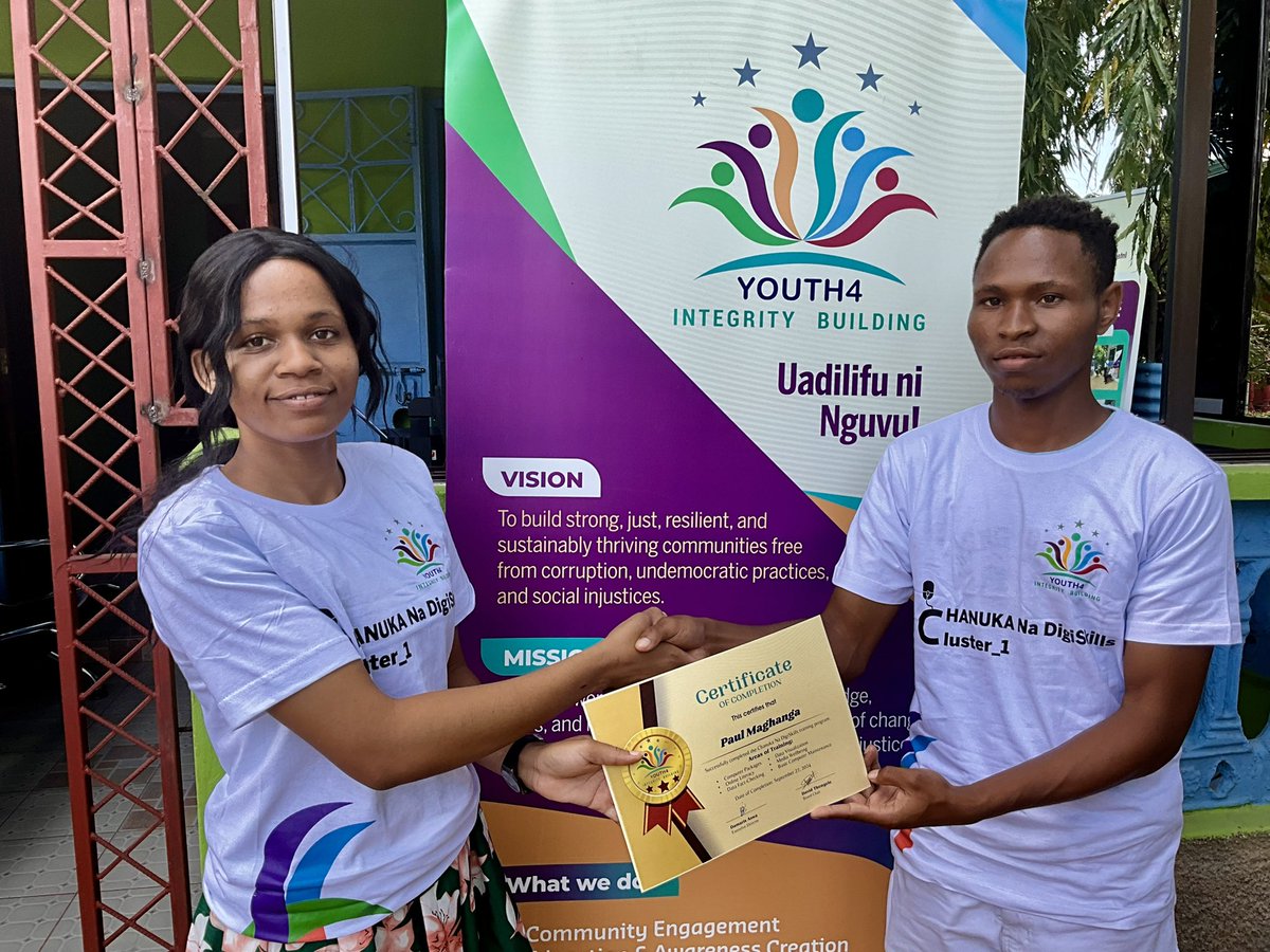 ForIntegrityOrg's tweet photo. 🎉Congratulations to our Chanuka Na DigiSkills Cluster_1 graduates! 🎓
Your hard work and dedication have truly paid off, and we can’t wait to see the impact you’ll make in the world.
#BridgeDigitalDivide #Empower #Innovate https://t.co/ydZz8XzZMu