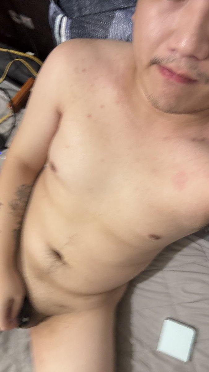 今天一整個性慾滿滿整天都在想玩屌