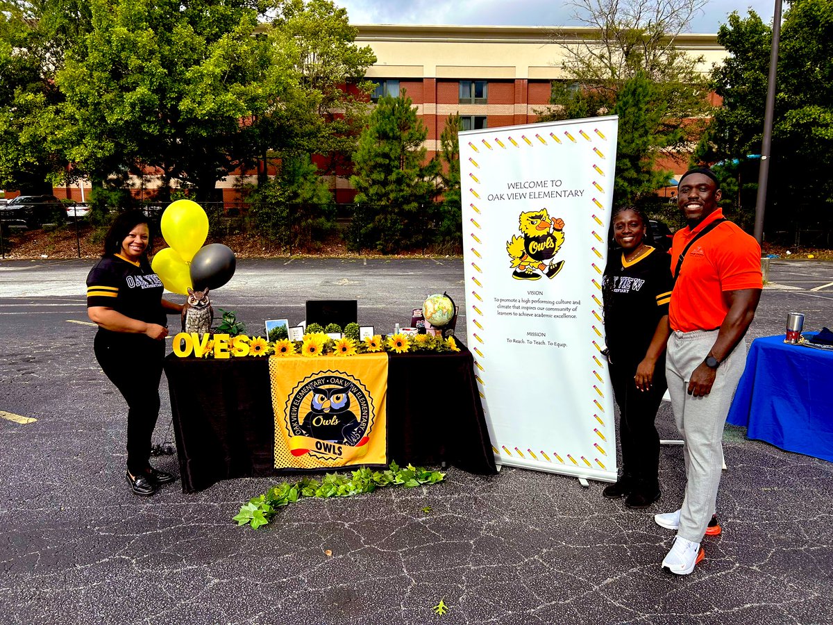 OakViewES's tweet photo. Thankful to DeKalb County School District for recognizing the uniqueness of ALL schools! The Oak View team enjoyed the school expo! @DeKalbSchools #DCSD https://t.co/d2COMpBn12