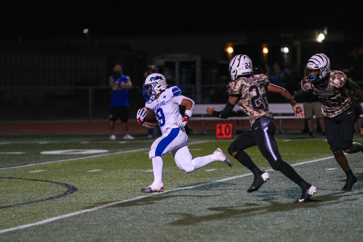 🏴‍☠️ Year of the Pirate 🏴‍☠️

Wheatland remained undefeated after winning the first Highway 65 Showdown since 2017.

(📸 Courtesy of Frank Salerno, leniespictures.com)

Story: westcoastpreps.com/cova-scores-th…