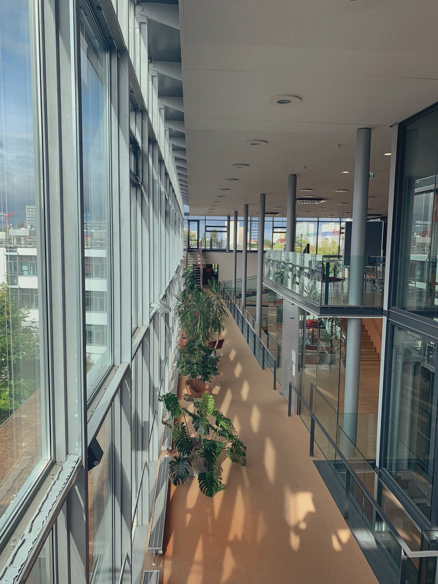 rebecca_main's tweet image. Had an incredibly enriching learning experience at the @bbaw_de & @MPI_EVA_Leipzig summer school on “Bridging Archaeogenetics and Medieval Studies.”
Valuable discussions on the importance of synergistic collaboration between historians, archaeologists, and geneticists! 📜💀🧬