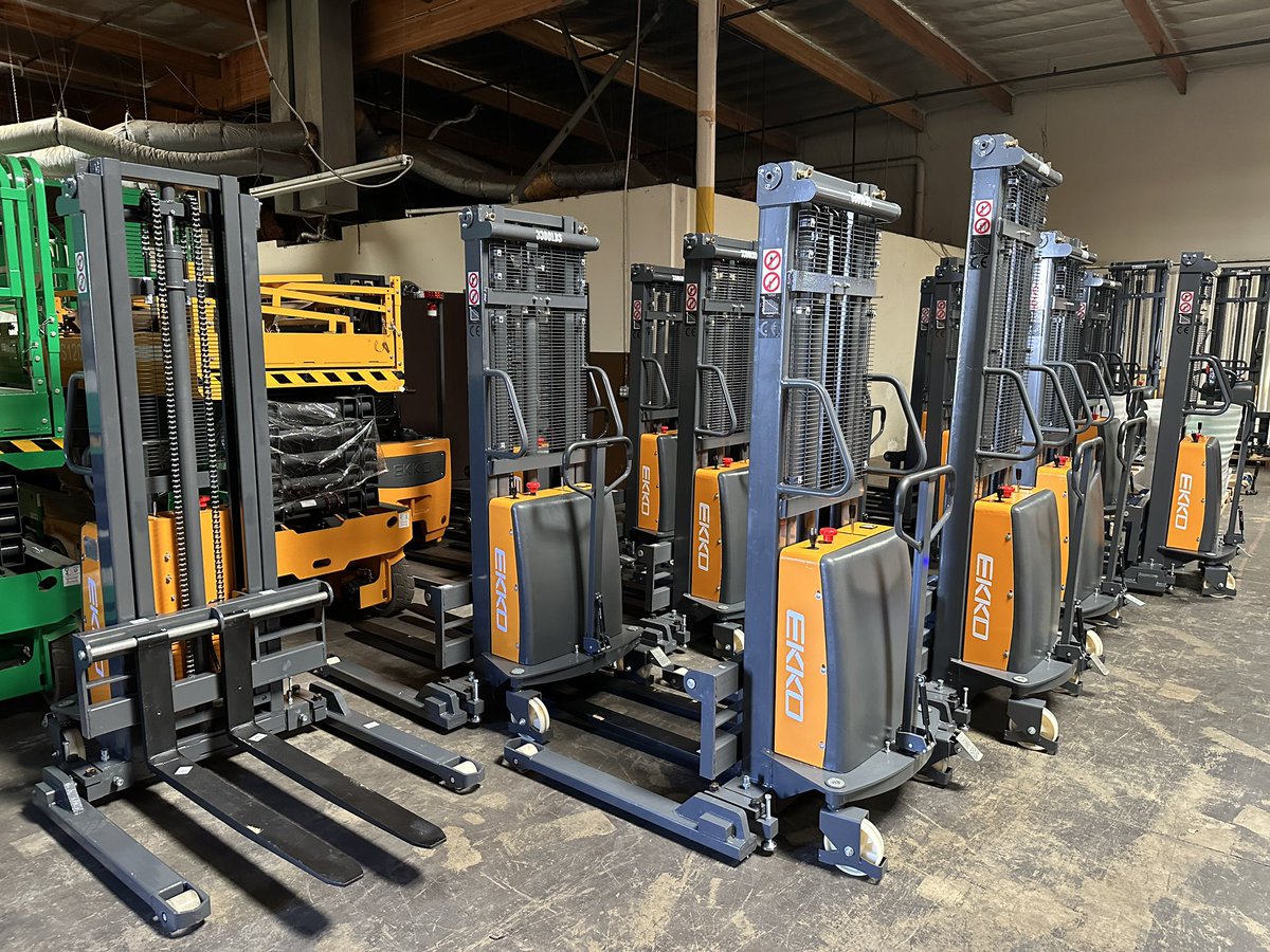 EKKOlifts's tweet photo. The #EA15B Series Semi-electric Stacker in stock now! 3300lbs Cap, 119-138‘’ Lift height.
Contact us for your local dealer.
877-232-6517 info@ekkolifts.com https://t.co/WHEJyJAut1 #ekkolifts #forklifts #lifttruck #stacker #SemiElectricStraddleStacker https://t.co/OH3Yne9lWX