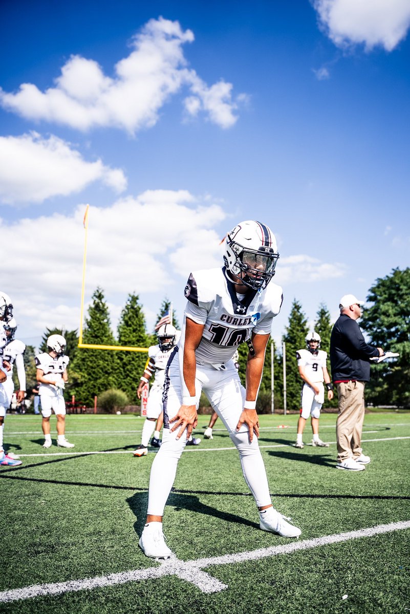 Mid way through Junior season. Going very well, check out my highlights. 

hudl.com/v/2QEQz8