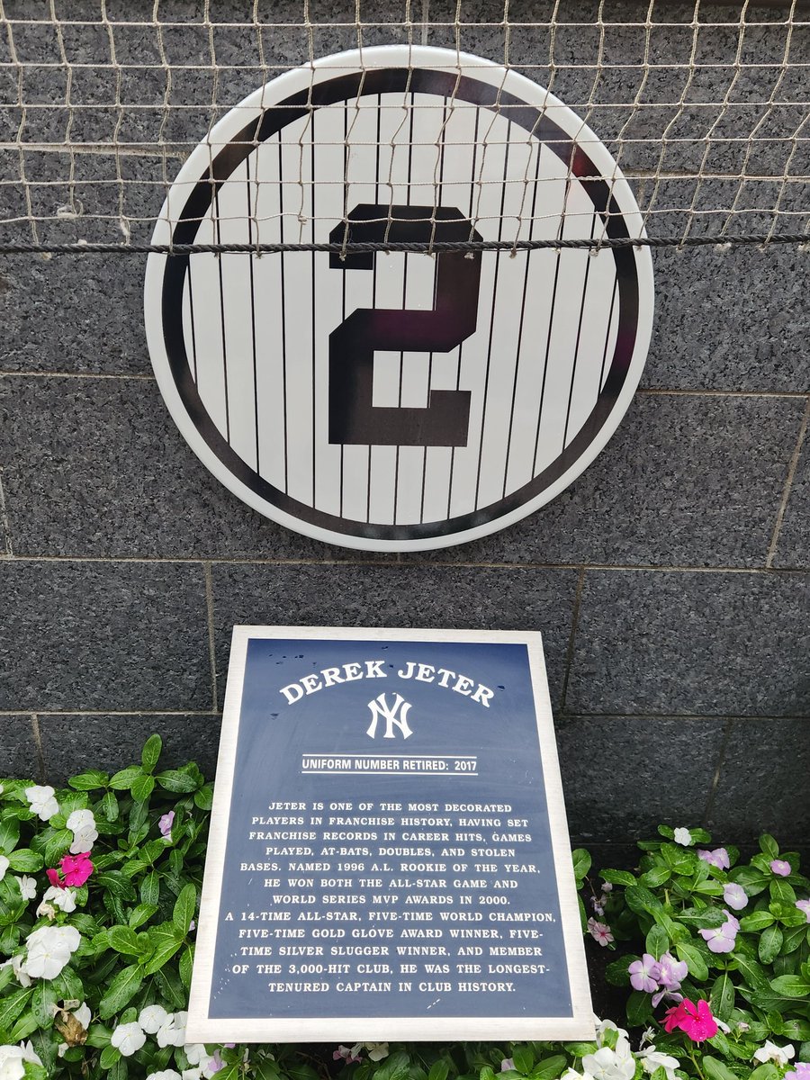 abianchini23's tweet photo. And also saw some new-ish Monuments of 90s #Yankees greats I grew up watching while in my 20s... #Oneill #Williams #Pettitte #Jeter #Yankees #MonumentPark https://t.co/aZnYysCAvm