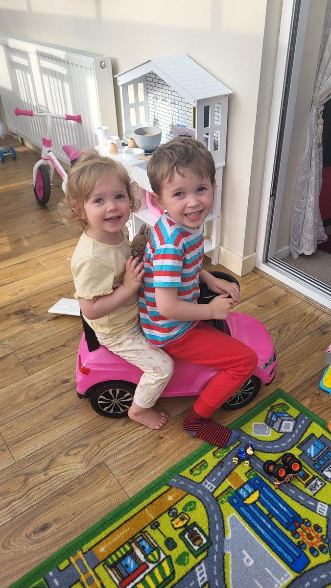 Dr Emily Cooper tweet media