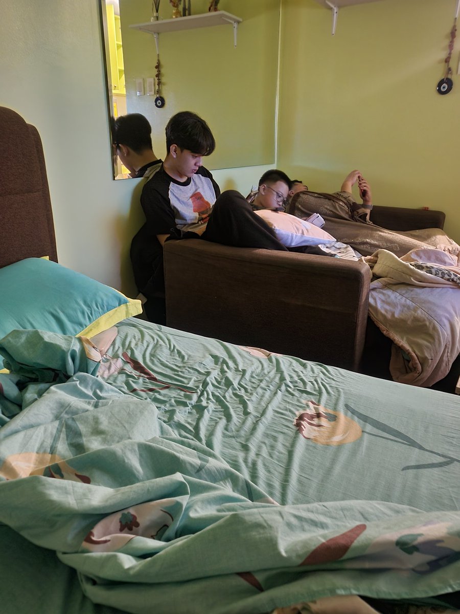 zychamith25's tweet photo. tulog na mga Kuya😴 @toothplate7_ https://t.co/n1dPQ5InGj