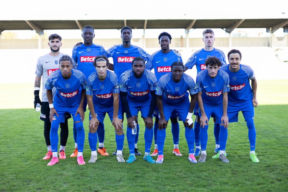 🦊 #SFBvsBPFC c'est la mi-temps est toujours 0/0 entre les 2 formations.

#CoupeDeFrance 🏆