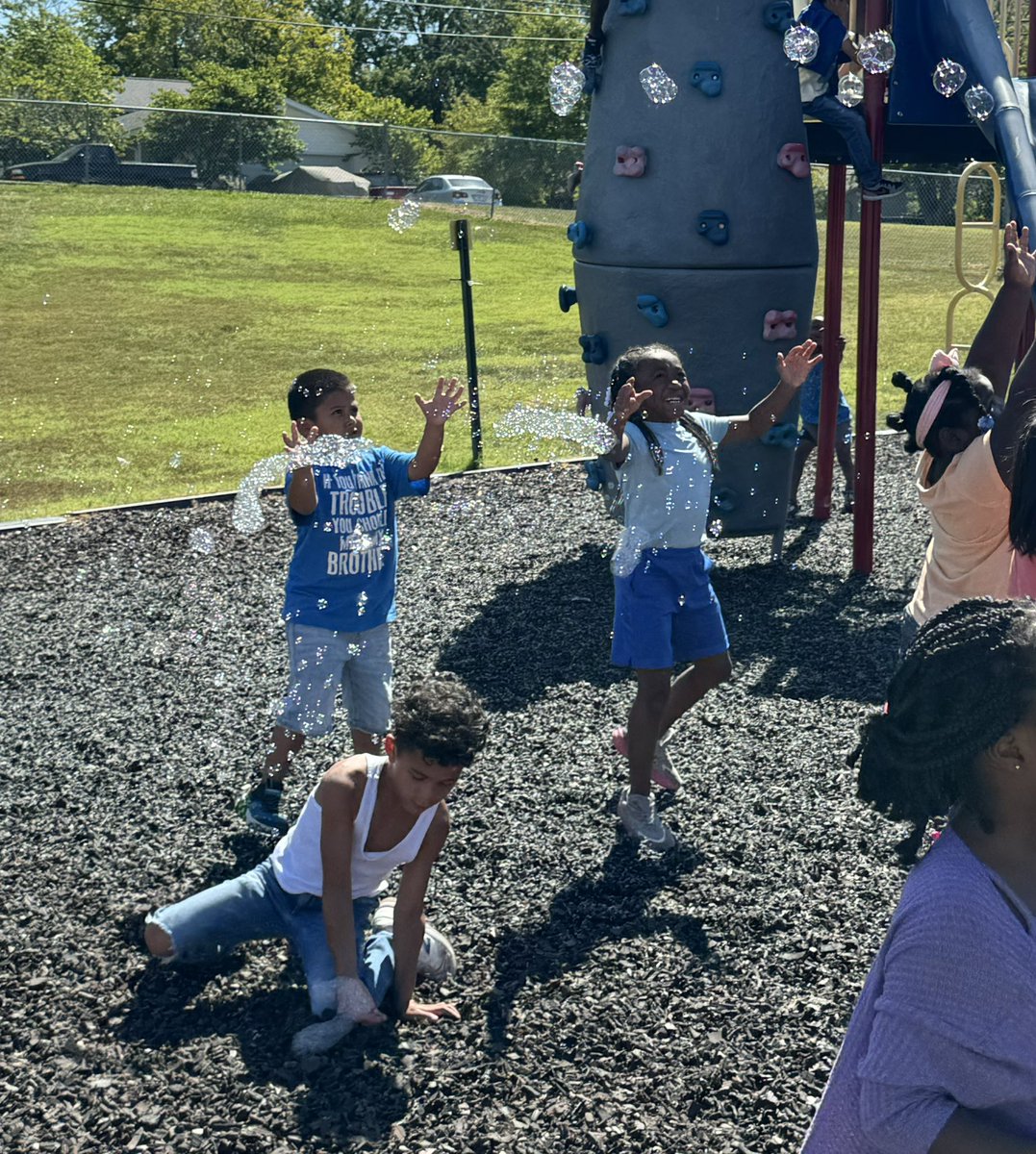 We love our learning time, but we always make time for some fun memories in 1st grade! 🫧 🖍️ #WeBelieveinBRE