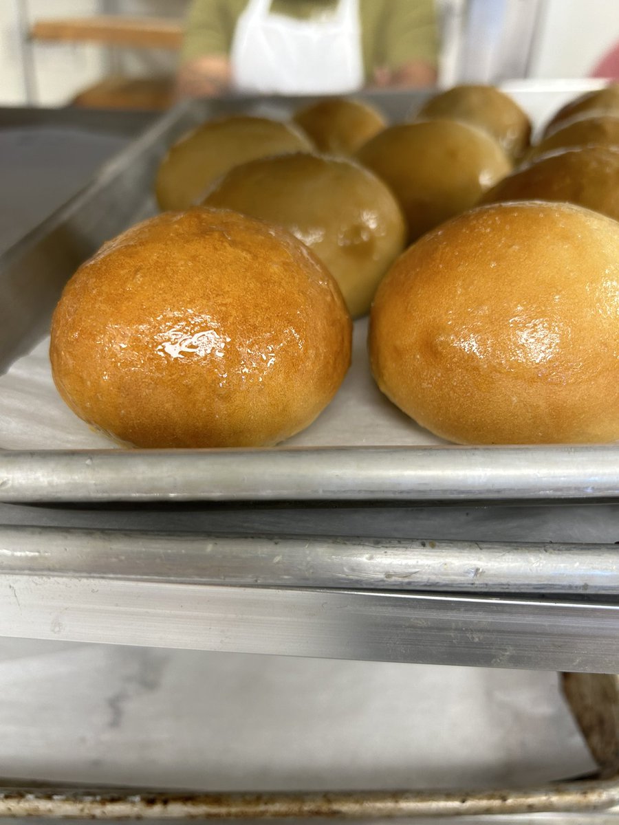 fabs_med's tweet photo. Un dia me kgaba panaderia y reposteria porque no le entendia jsjsjs 

Sneak peek de mi semana pasada: https://t.co/HDUqKNYoiW
