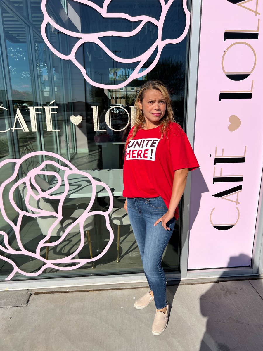 Culinary226's tweet image. Happening now on the @poderistas w/@AmericaFerrera! Claudia Avalos, a guest room attendant &amp;amp; Culinary Union member for 22 years, is sharing her story on why it is important to vote and protect our rights. 💪 #Poderistas